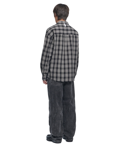 NOMANUAL(NOMANUAL)の「K.T DENIM PANTS - WASHED BLACK(デニムパンツ・レディース・その他・SMALL/MEDIUM/LARGE)」の5枚目の写真