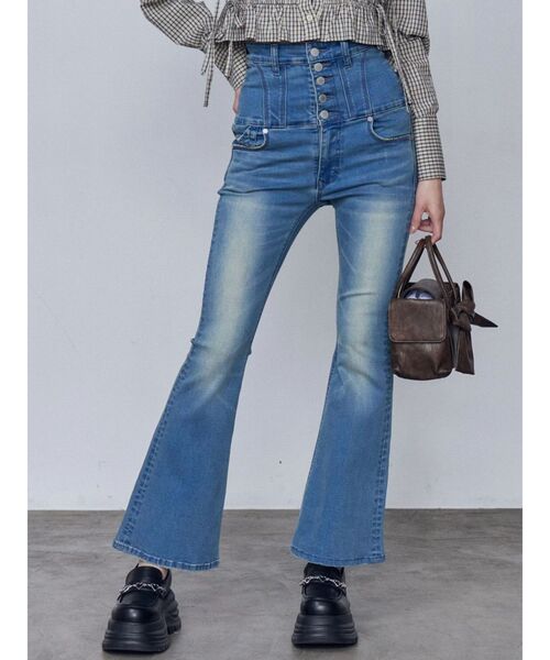 EMODA（エモダ）の「スーパーハイウエストフレアパギンス（デニムパンツ・レディース・ブラック/ライトブルー・X-SMALL/SMALL/MEDIUM）」の9枚目の写真