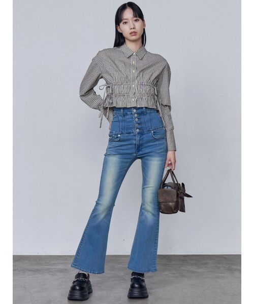 EMODA（エモダ）の「スーパーハイウエストフレアパギンス（デニムパンツ・レディース・ブラック/ライトブルー・X-SMALL/SMALL/MEDIUM）」の10枚目の写真