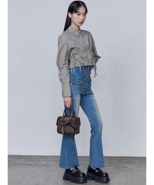 EMODA（エモダ）の「スーパーハイウエストフレアパギンス（デニムパンツ・レディース・ブラック/ライトブルー・X-SMALL/SMALL/MEDIUM）」の11枚目の写真