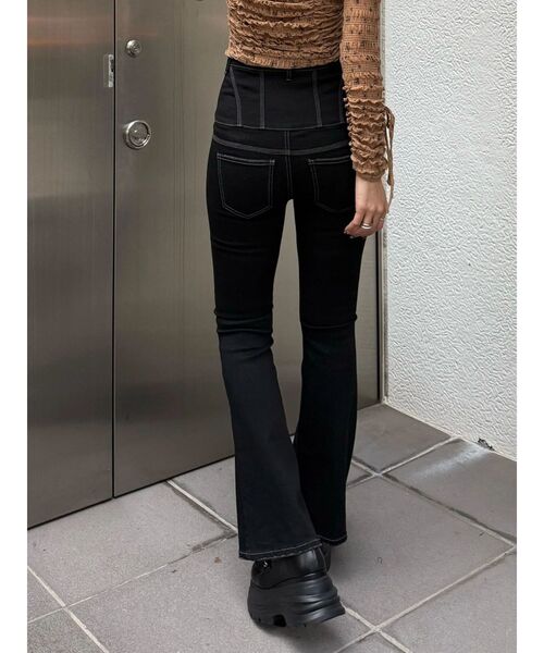 EMODA（エモダ）の「スーパーハイウエストフレアパギンス（デニムパンツ・レディース・ブラック/ライトブルー・X-SMALL/SMALL/MEDIUM）」の12枚目の写真