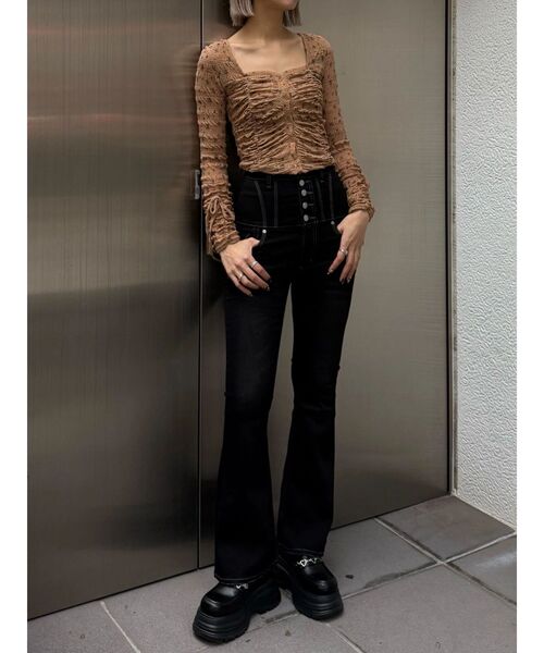 EMODA（エモダ）の「スーパーハイウエストフレアパギンス（デニムパンツ・レディース・ブラック/ライトブルー・X-SMALL/SMALL/MEDIUM）」の13枚目の写真