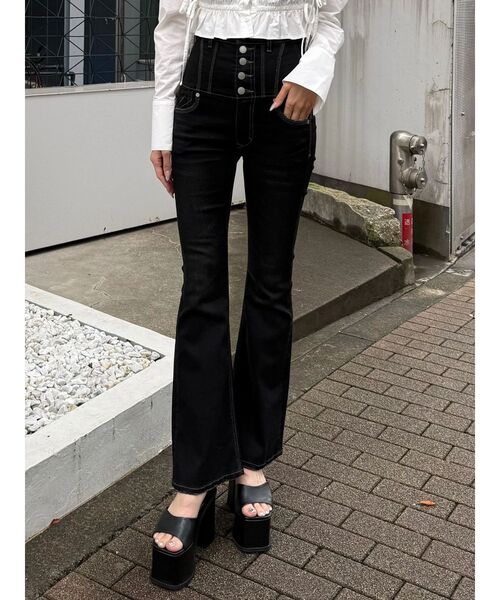 EMODA（エモダ）の「スーパーハイウエストフレアパギンス（デニムパンツ・レディース・ブラック/ライトブルー・X-SMALL/SMALL/MEDIUM）」の18枚目の写真