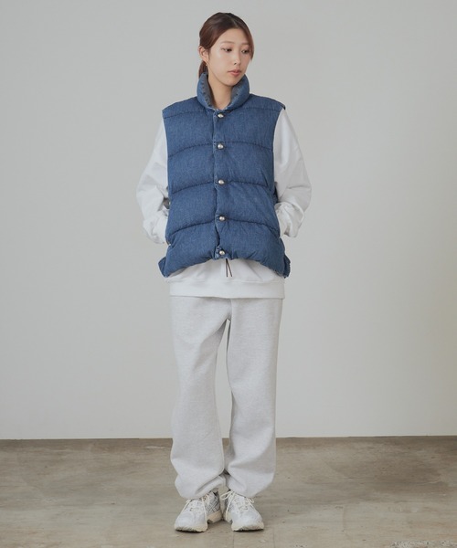 REMI RELIEF（レミレリーフ）の「REMI RELIEF/レミレリーフ ナチュラル加工 デニムダウンベスト（ダウンベスト・メンズ・ブルー/ライトブルー・M/L/XL）」の13枚目の写真
