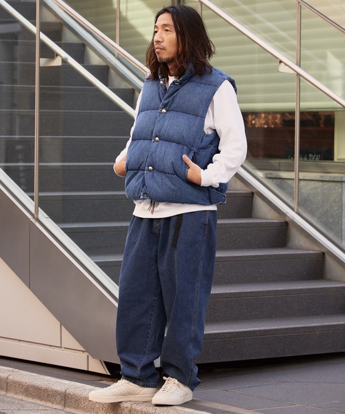 REMI RELIEF（レミレリーフ）の「REMI RELIEF/レミレリーフ ナチュラル加工 デニムダウンベスト（ダウンベスト・メンズ・ブルー/ライトブルー・M/L/XL）」の6枚目の写真