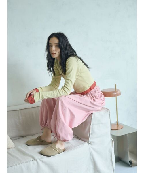 Ungrid(アングリッド)の「フィットショートロングスリーブTee(Tシャツ/カットソー・レディース・ブラック/オフホワイト/ピンク/グリーン・FREE)」の7枚目の写真