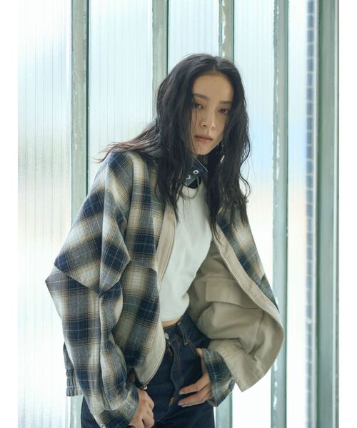 Ungrid(アングリッド)の「フィットショートロングスリーブTee(Tシャツ/カットソー・レディース・ブラック/オフホワイト/ピンク/グリーン・FREE)」の9枚目の写真