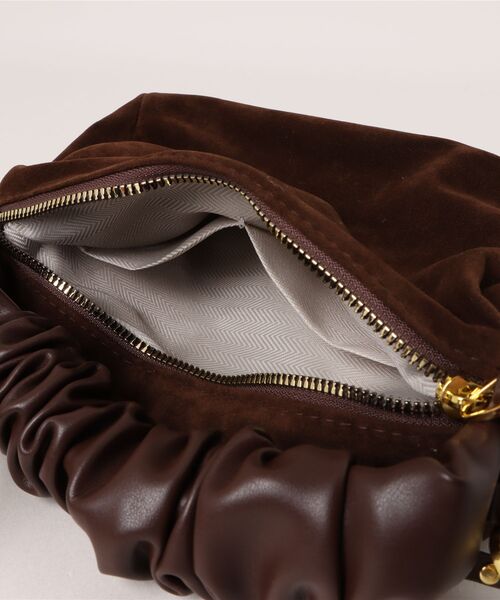 VIBGYOR（ヴィブジョー）の「Liaa/スエード 2way ショルダーバッグ A18720（ショルダーバッグ・レディース・ブラック/ブラウン/ダークブラウン・FREE）」の12枚目の写真