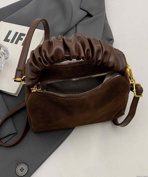 VIBGYOR（ヴィブジョー）の「Liaa/スエード 2way ショルダーバッグ A18720（ショルダーバッグ・レディース・ブラック/ブラウン/ダークブラウン・FREE）」の8枚目の写真
