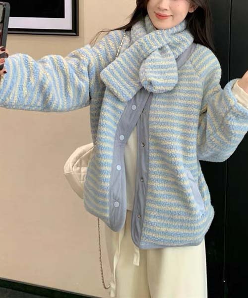 gossip!ロサンゼルス(ゴシップロサンゼルス)の「Y2K ボアリバーシブルコート マフラーセット 2WAY(その他アウター・レディース・ブルー/オフホワイト・FREE)」の22枚目の写真
