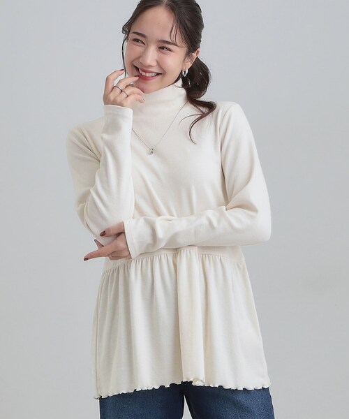 Cutie Blonde(キューティーブロンド)の「【洗濯機可/S-LL】品よく重ねる ペプラムリブトップス(チュニック・レディース・ブラック/ブラウン系その他/オフホワイト・01/02/03/04)」の2枚目の写真