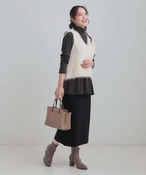 Cutie Blonde(キューティーブロンド)の「【洗濯機可/S-LL】品よく重ねる ペプラムリブトップス(チュニック・レディース・ブラック/ブラウン系その他/オフホワイト・01/02/03/04)」の12枚目の写真