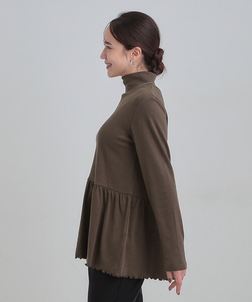 Cutie Blonde(キューティーブロンド)の「【洗濯機可/S-LL】品よく重ねる ペプラムリブトップス(チュニック・レディース・ブラック/ブラウン系その他/オフホワイト・01/02/03/04)」の14枚目の写真