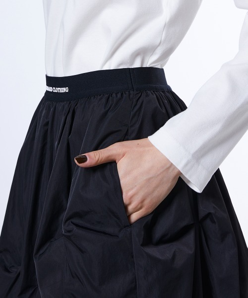 DOUBLE STANDARD CLOTHING(ダブルスタンダードクロージング)の「ランダムタック バルーンスカート(スカート・レディース・アイボリー/ブラック・36/38)」の13枚目の写真