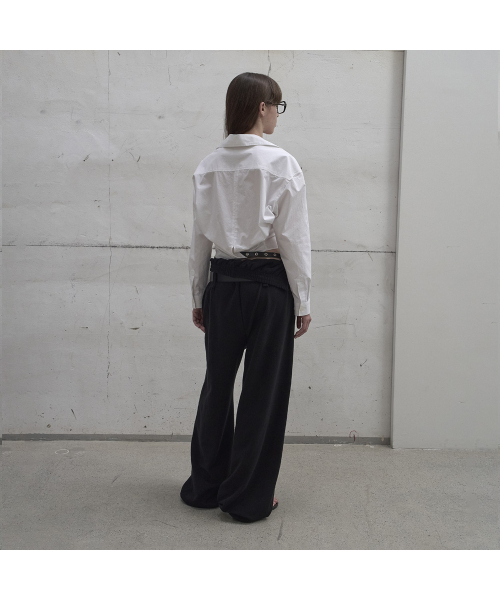LCDC TM(エルシーディーシーティーエム)の「TWISTED-DETAIL SHIRT (WHITE)(シャツ/ブラウス・レディース・ホワイト・SMALL/MEDIUM)」の3枚目の写真