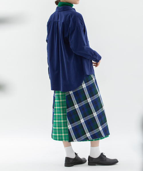 nop de nod(ノップドゥノッド)の「シャツコールロゴ刺繍シャツ(シャツ/ブラウス・レディース・グリーン/レッド/ネイビー・M)」の5枚目の写真