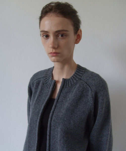 EN OR（エンオール）の「[ALPACA 30%] MERINO WOOL KNIT ZIP-UP - DARK GREY（ニット/セーター・レディース・その他・FREE）」の3枚目の写真
