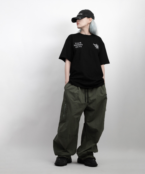 BLACK BLOND(ブラック ブロンド)の「ビビディヒドンガッツロゴワイドカーゴパンツ(カーキ)(その他パンツ・レディース・その他・LARGE/MEDIUM/SMALL/X-LARGE)」の4枚目の写真