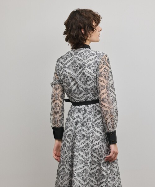 GRACE CONTINENTAL(グレースコンチネンタル)の「オーナメント刺繍フレアワンピース(ワンピース・レディース・キナリ/ラベンダー・34/36/38)」の19枚目の写真