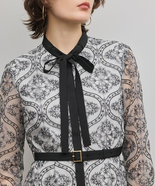 オーナメント刺繍フレアワンピース（ワンピース）｜GRACE CONTINENTAL