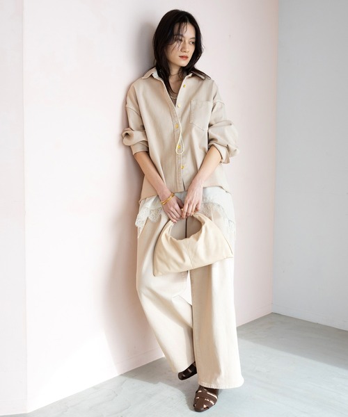 Elura（エルーラ）の「大人カラーデニムシャツ/625553（シャツ/ブラウス・レディース・ブルー/ライトピンク/ブラウン/ホワイト/ベージュ・FREE）」の18枚目の写真