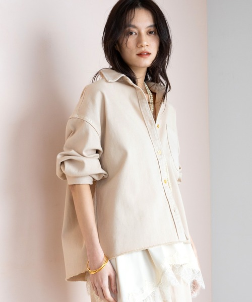 Elura（エルーラ）の「大人カラーデニムシャツ/625553（シャツ/ブラウス・レディース・ブルー/ライトピンク/ブラウン/ホワイト/ベージュ・FREE）」の14枚目の写真