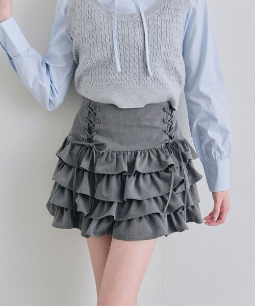 OLIVE des OLIVE（オリーブデオリーブ）の「レースアップ4段フリルスカート（スカート・レディース・ホワイト/インディゴブルー/オフホワイト/チャコールグレー・FREE）」の15枚目の写真