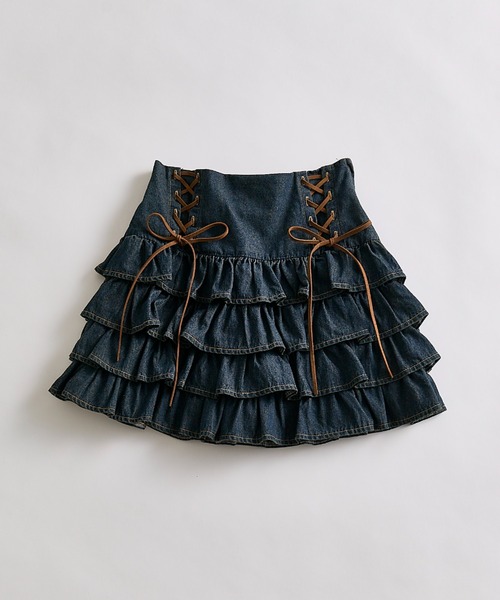 OLIVE des OLIVE（オリーブデオリーブ）の「レースアップ4段フリルスカート（スカート・レディース・ホワイト/インディゴブルー/オフホワイト/チャコールグレー・FREE）」の4枚目の写真