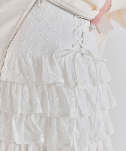 OLIVE des OLIVE（オリーブデオリーブ）の「レースアップ4段フリルスカート（スカート・レディース・ホワイト/インディゴブルー/オフホワイト/チャコールグレー・FREE）」の7枚目の写真