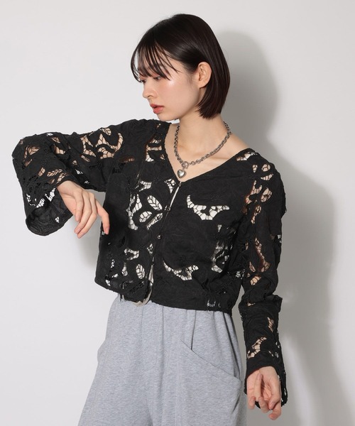 PAGEBOY（ページボーイ）の「ヴィンテージレースフレアスリーブブラウス（シャツ/ブラウス・レディース・ブラック/オフホワイト・FREE）」の17枚目の写真