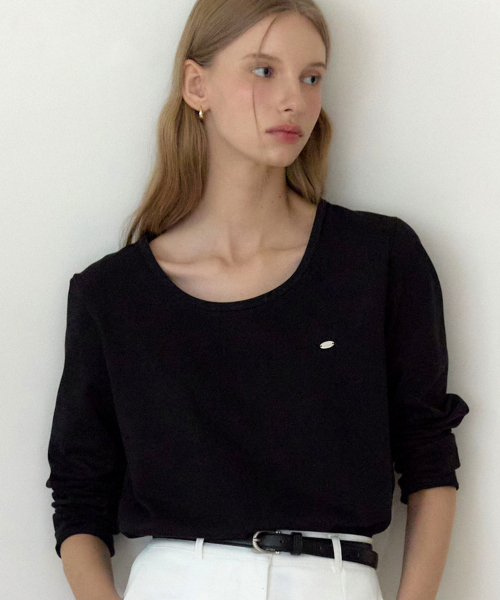 OURHOPE(アワーホープ)の「ロゴシルキーUネックスリーブTシャツ - ブラック(Tシャツ/カットソー・レディース・ブラック・1(S)/2(M))」の1枚目の写真