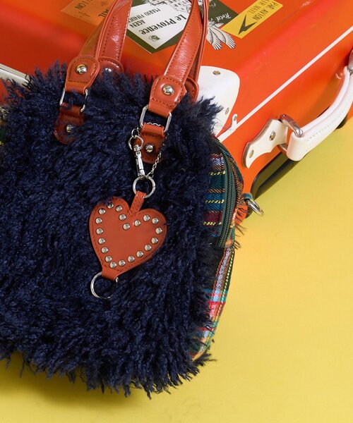 CIAOPANIC（チャオパニック）の「【Me＋Me/ミープラスミー】ハートチャーム付きファーボストンバック（トートバッグ・レディース・ネイビー/ブラウン・ONE SIZE）」の20枚目の写真