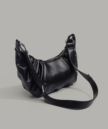 SBG（エスビー）の「SBG クロワッサンショルダーバッグ（ショルダーバッグ）」