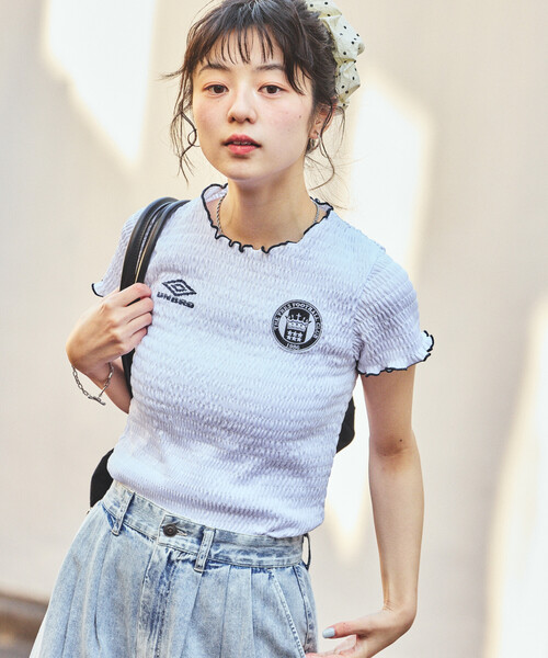 FREAK'S STORE(フリークスストア)の「UMBRO × FREAK'S STORE/アンブロ 別注 SHIRRING T-SHIRT/シャーリングTシャツ(Tシャツ/カットソー・レディース・オフホワイト/サックスブルー/ネイビー・フリ-)」の19枚目の写真