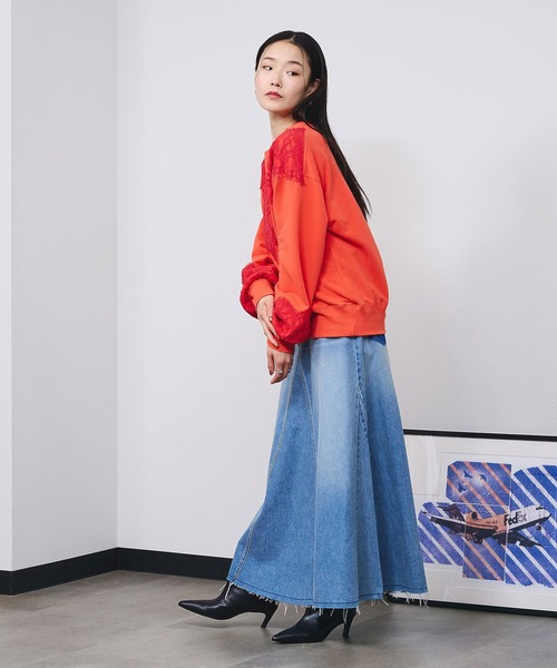 ROSE BUD（ローズバッド）の「PANEL DENIM LONG SKIRT（デニムスカート・レディース・ライトインディゴブルー・M/S）」の2枚目の写真
