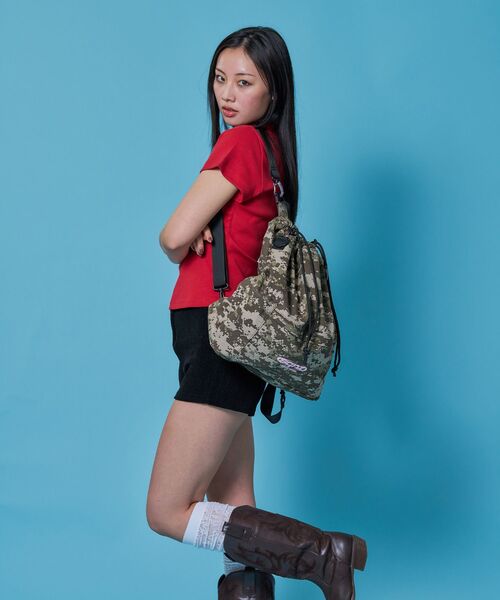 SEQUENZ(シークエンズ)の「※WEB限定 / 2WAY仕様 / ユニセックスナップサック / sqnz 2way knapsack(トートバッグ・メンズ・ライトピンク/ブラック/その他1/グレー・FREE)」の15枚目の写真