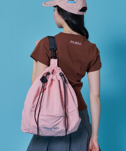SEQUENZ(シークエンズ)の「※WEB限定 / 2WAY仕様 / ユニセックスナップサック / sqnz 2way knapsack(トートバッグ・メンズ・ライトピンク/ブラック/その他1/グレー・FREE)」の17枚目の写真