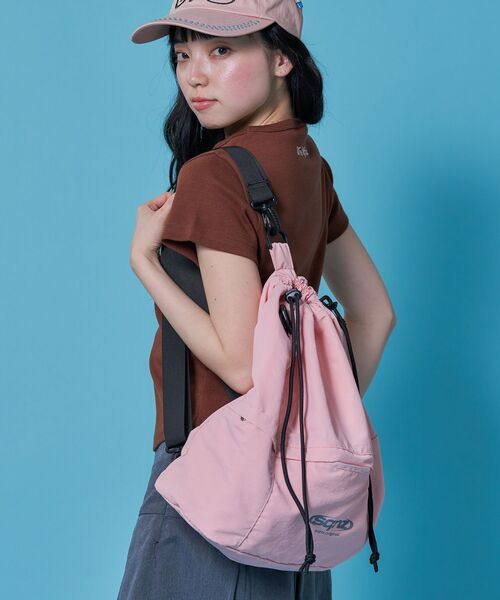 SEQUENZ(シークエンズ)の「※WEB限定 / 2WAY仕様 / ユニセックスナップサック / sqnz 2way knapsack(トートバッグ・メンズ・ライトピンク/ブラック/その他1/グレー・FREE)」の19枚目の写真
