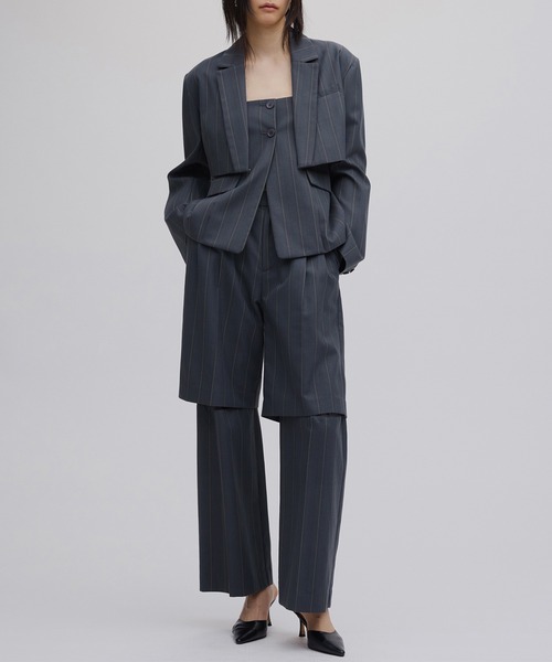 Ameri（アメリ）の「DEFORMATION PINSTRIPE PANTS（その他パンツ・レディース・グレー/ブラウン・SMALL/MEDIUM）」の5枚目の写真
