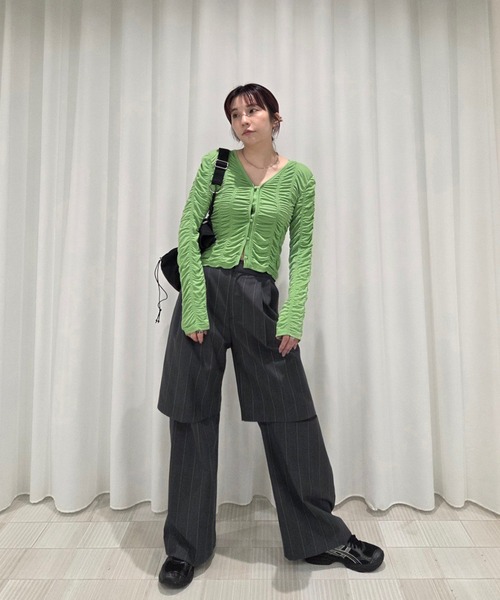 Ameri（アメリ）の「DEFORMATION PINSTRIPE PANTS（その他パンツ・レディース・グレー/ブラウン・SMALL/MEDIUM）」の9枚目の写真