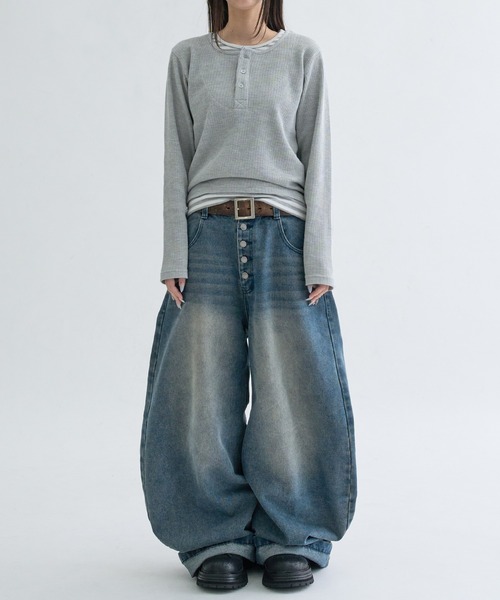 EPNK（イーピーエヌケー）の「Layered border henlyneck / レイヤードボーダーヘンリーネック（Tシャツ/カットソー・メンズ・ライトグレー/チャコールグレー・SMALL/MEDIUM/LARGE）」の17枚目の写真