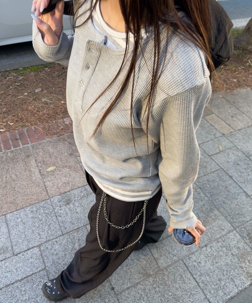 EPNK（イーピーエヌケー）の「Layered border henlyneck / レイヤードボーダーヘンリーネック（Tシャツ/カットソー・メンズ・ライトグレー/チャコールグレー・SMALL/MEDIUM/LARGE）」の19枚目の写真