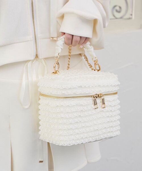 MAJESTIC LEGON（マジェスティックレゴン）の「レースフリルバニティ（ショルダーバッグ・レディース・オフホワイト/ブラック・FREE）」の4枚目の写真