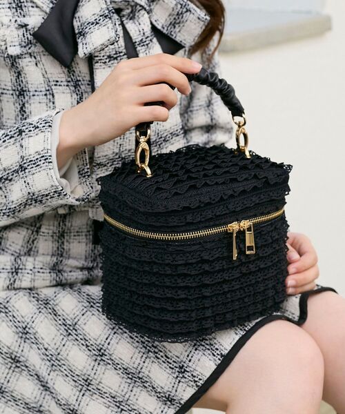 MAJESTIC LEGON（マジェスティックレゴン）の「レースフリルバニティ（ショルダーバッグ・レディース・オフホワイト/ブラック・FREE）」の7枚目の写真