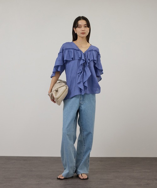 SALON adam et rope'（サロン アダム エ ロペ）の「【WEB限定】ヨーロピアンリネンルジェフリルブラウス（シャツ/ブラウス・レディース・ブルー系その他4/ホワイト/チャコールグレー・FREE）」の20枚目の写真