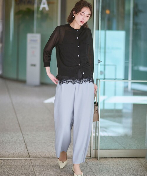 23区（ニジュウサンク）の「シャイニーシアー フラップポケット カーディガン（カーディガン/ボレロ・レディース・ネイビー系/ライトグレー系/ダークブラウン系/ブラック系・38）」の5枚目の写真