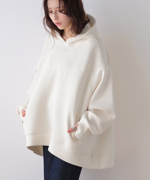 La-gemme(ラジェム)の「ダンボールニット オーバーサイズフーディー(パーカー・レディース・ブラック/グレイッシュベージュ/アイボリー/杢グレー・フリー)」の6枚目の写真