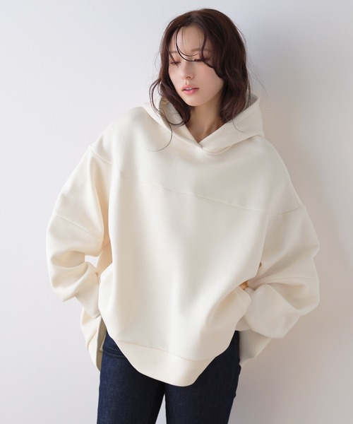 La-gemme(ラジェム)の「ダンボールニット オーバーサイズフーディー(パーカー・レディース・ブラック/グレイッシュベージュ/アイボリー/杢グレー・フリー)」の7枚目の写真