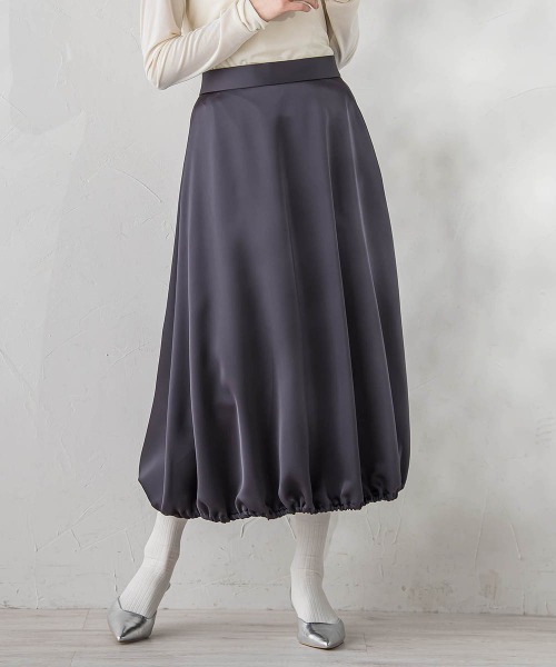 Droite lautreamont(ドロワットロートレアモン)の「PLUM ROYAL SATINスカート≪手洗い可能≫(スカート・レディース・チャコールグレー/ライトグレー・M)」の3枚目の写真