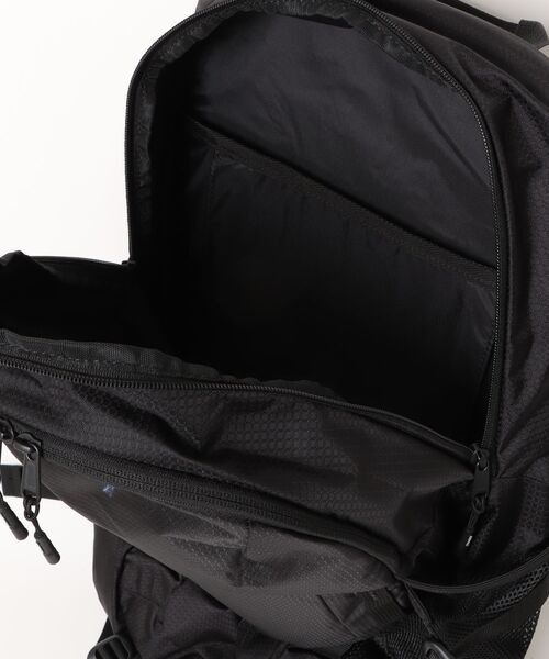 Gramicci（グラミチ）の「GRAMICCI  DAY PACK 25L / グラミチ（バックパック/リュック・レディース・ブラック・FREE）」の14枚目の写真